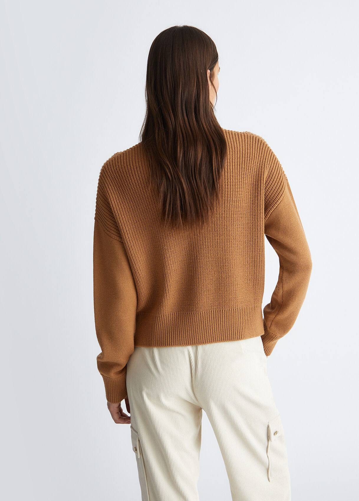 Turtleneck with pearls