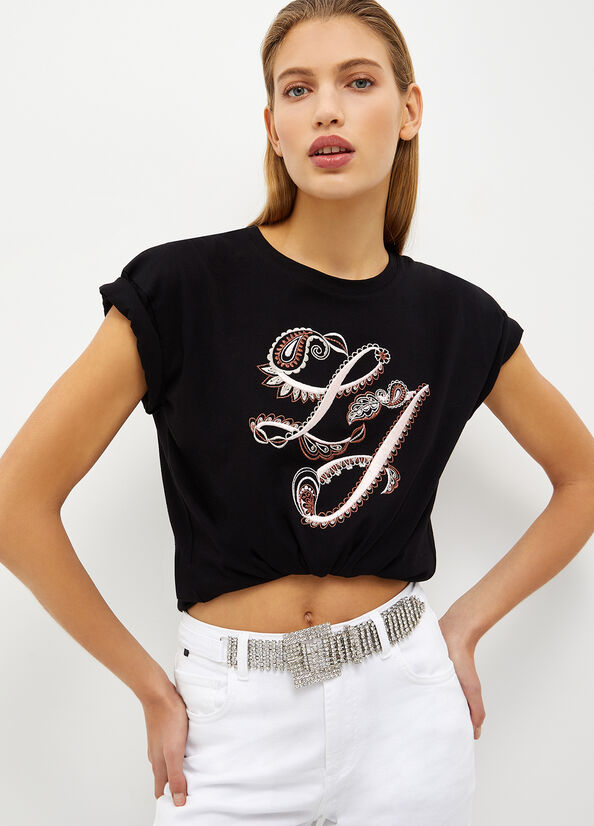 T-shirt con ricamo