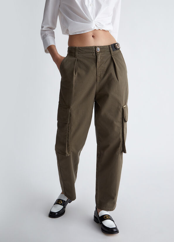 Pantaloni cargo in gabardina