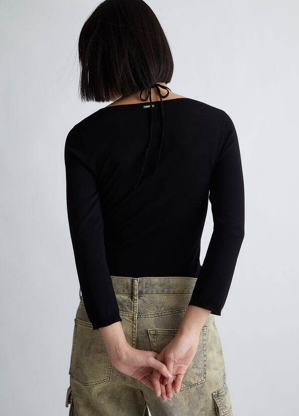 Maglia nera ecosostenibile