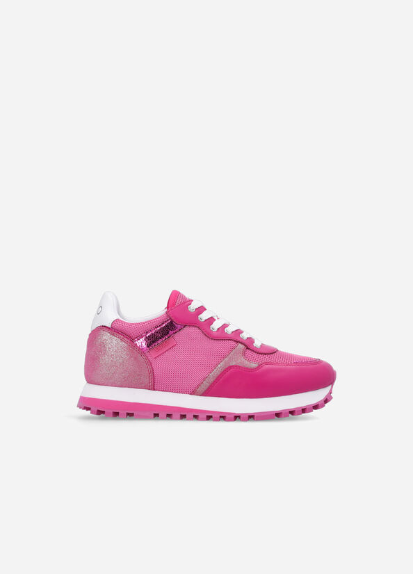 Sneakers in brighty mesh