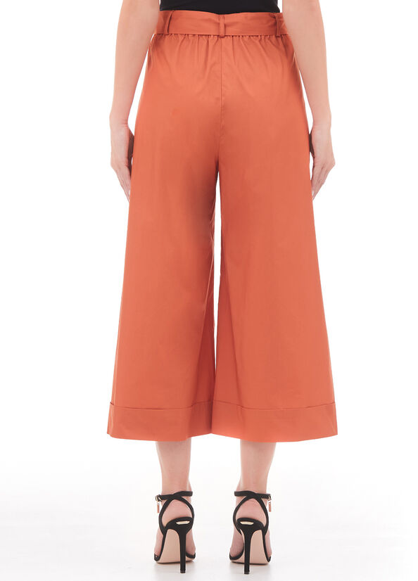 Pantalone cropped con cintura