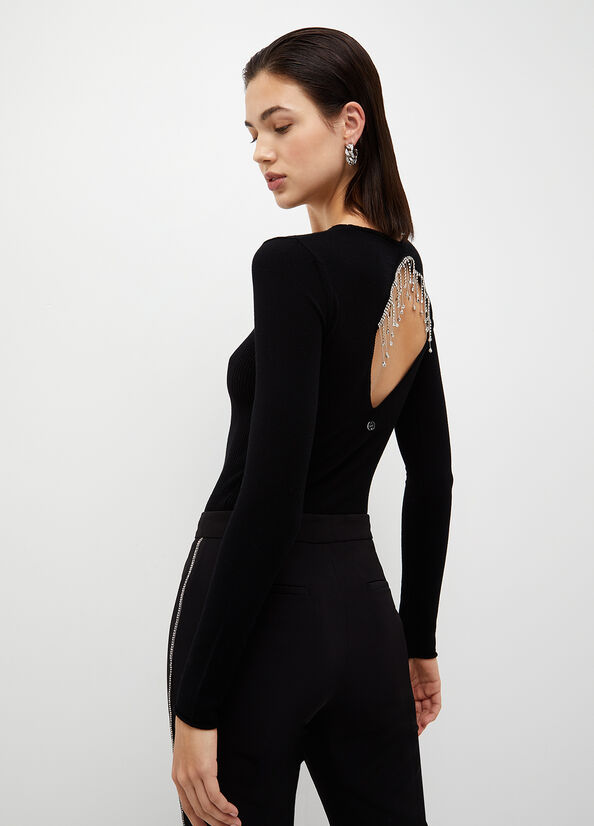 Maglia con cut out gioiello