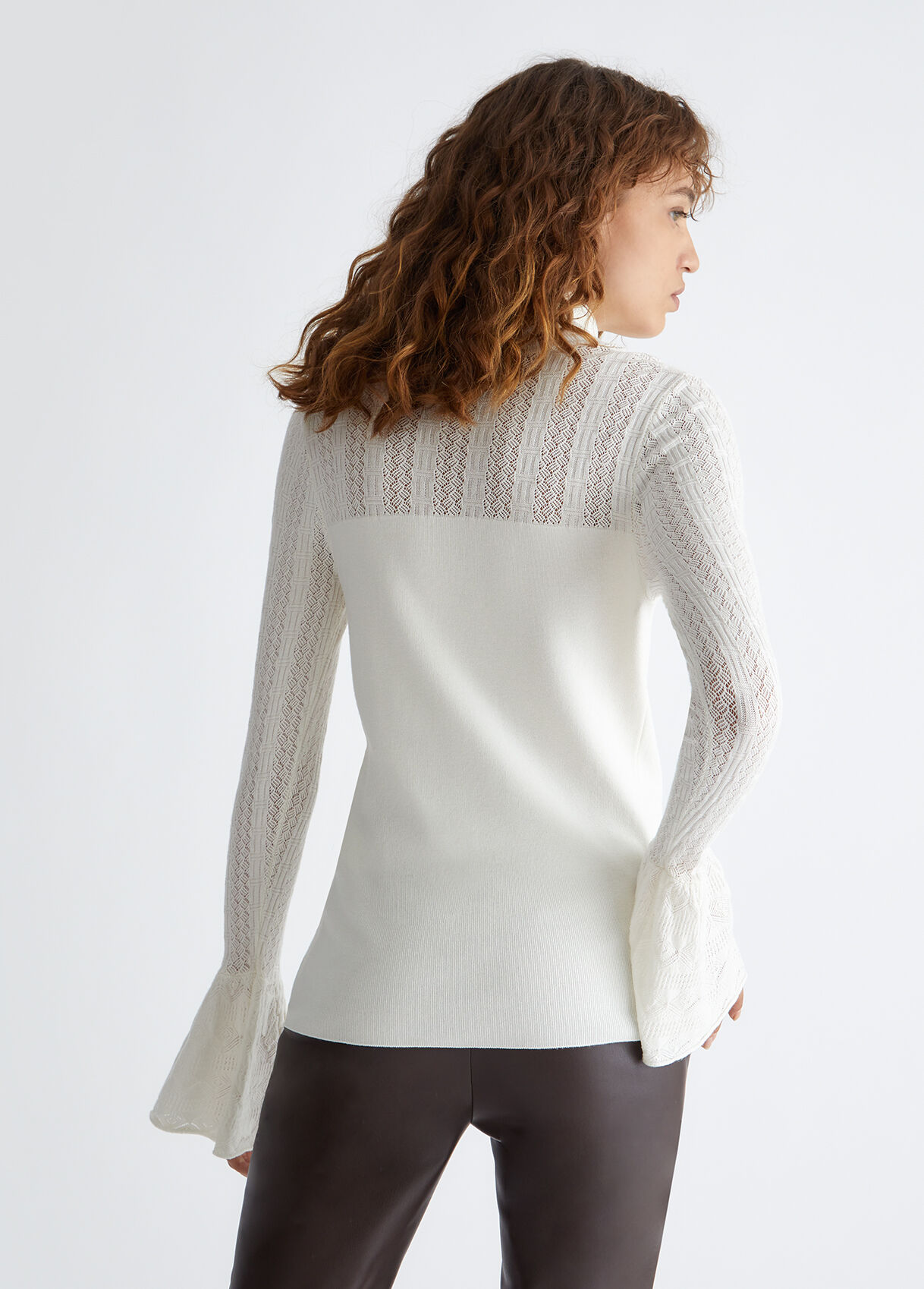 Eco-friendly turtleneck with lace