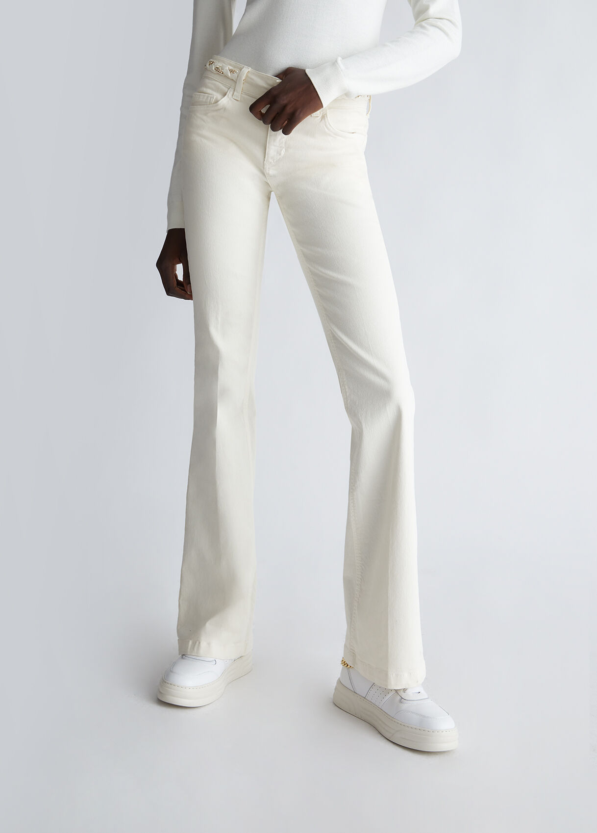Bottom Up flared jeans
