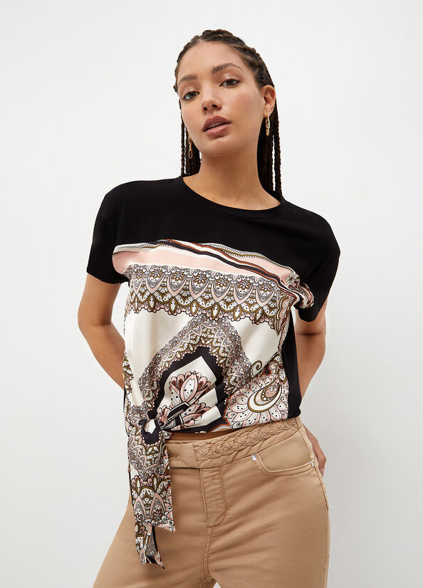 T-shirt con stampa foulard
