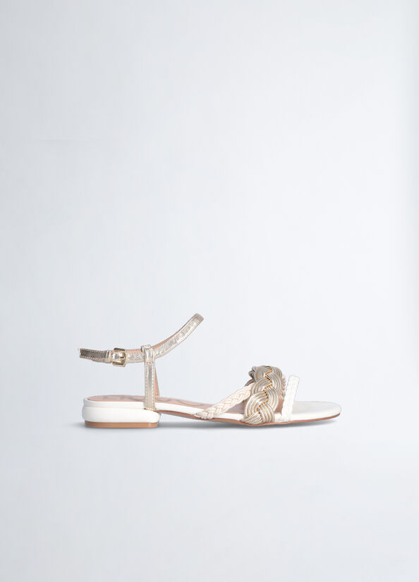 Sandali flat a treccia