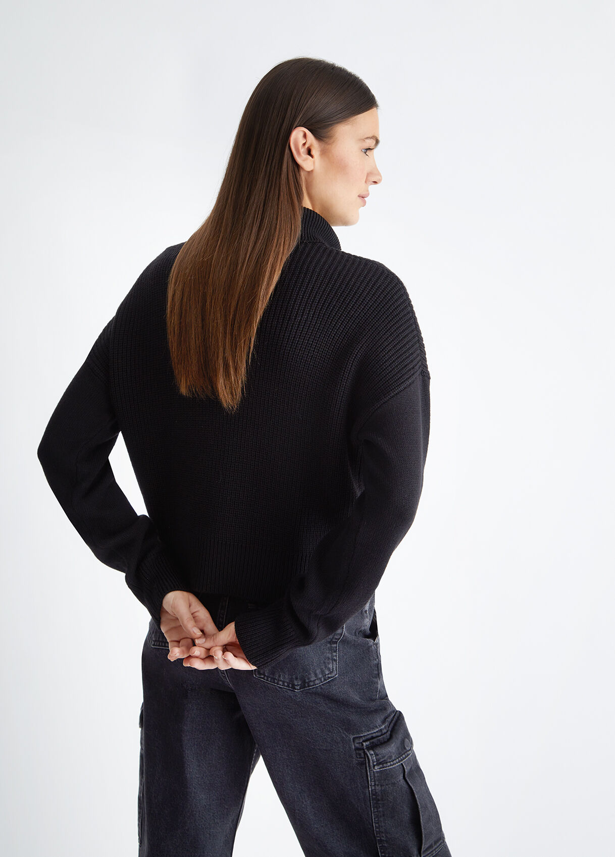 Turtleneck with pearls