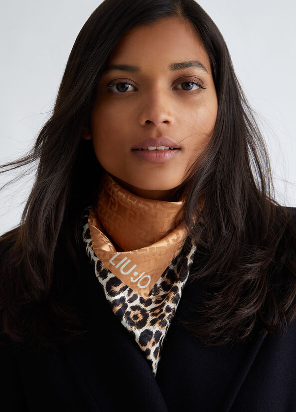 Foulard ecosostenibile con logo animalier