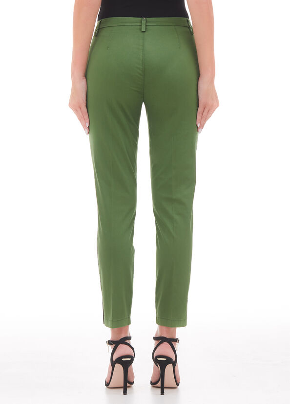 Pantalone chino con dettagli gioiello