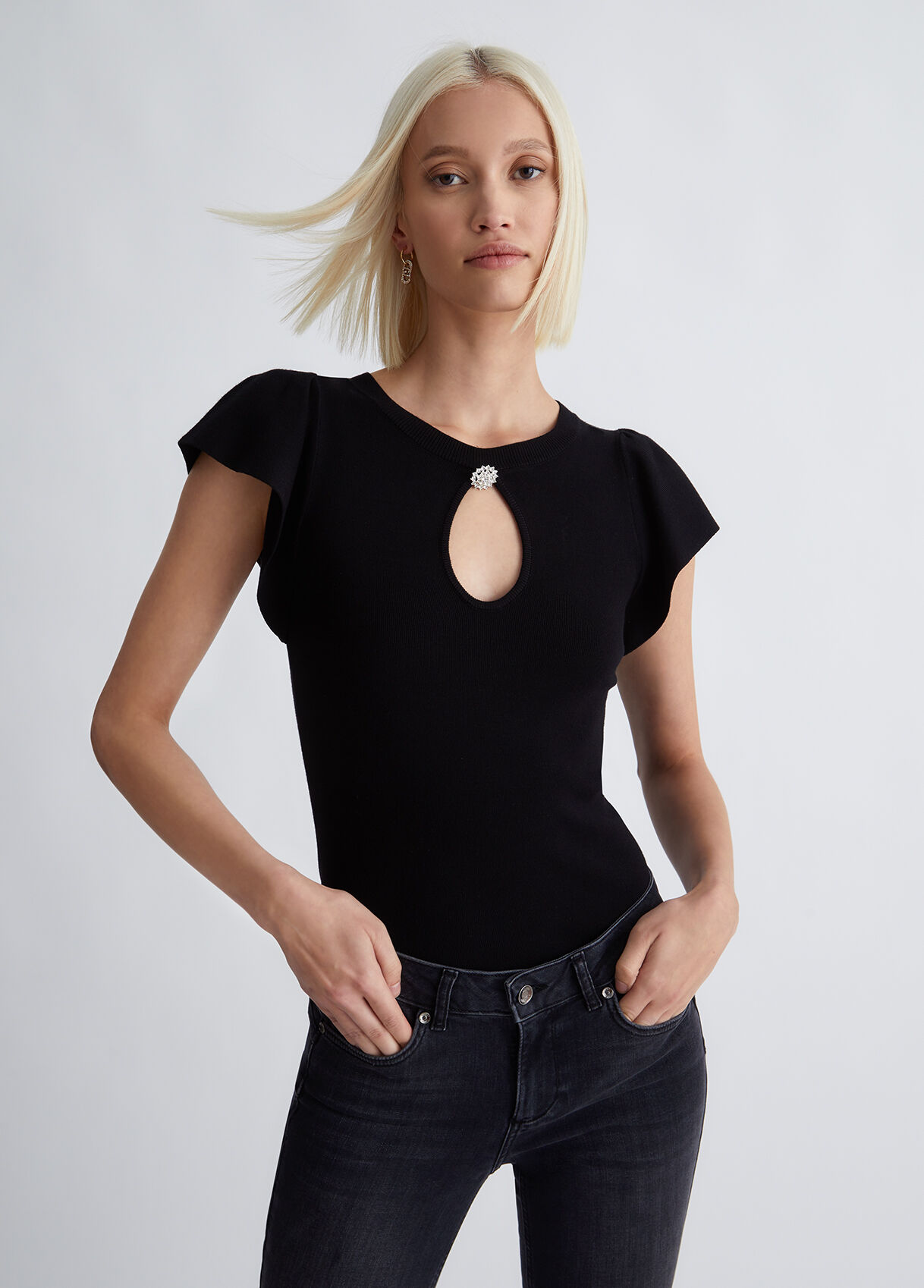 Eco-friendly top with flounces