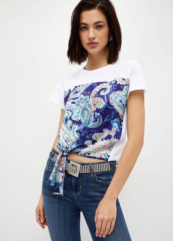 T-shirt con stampa paisley