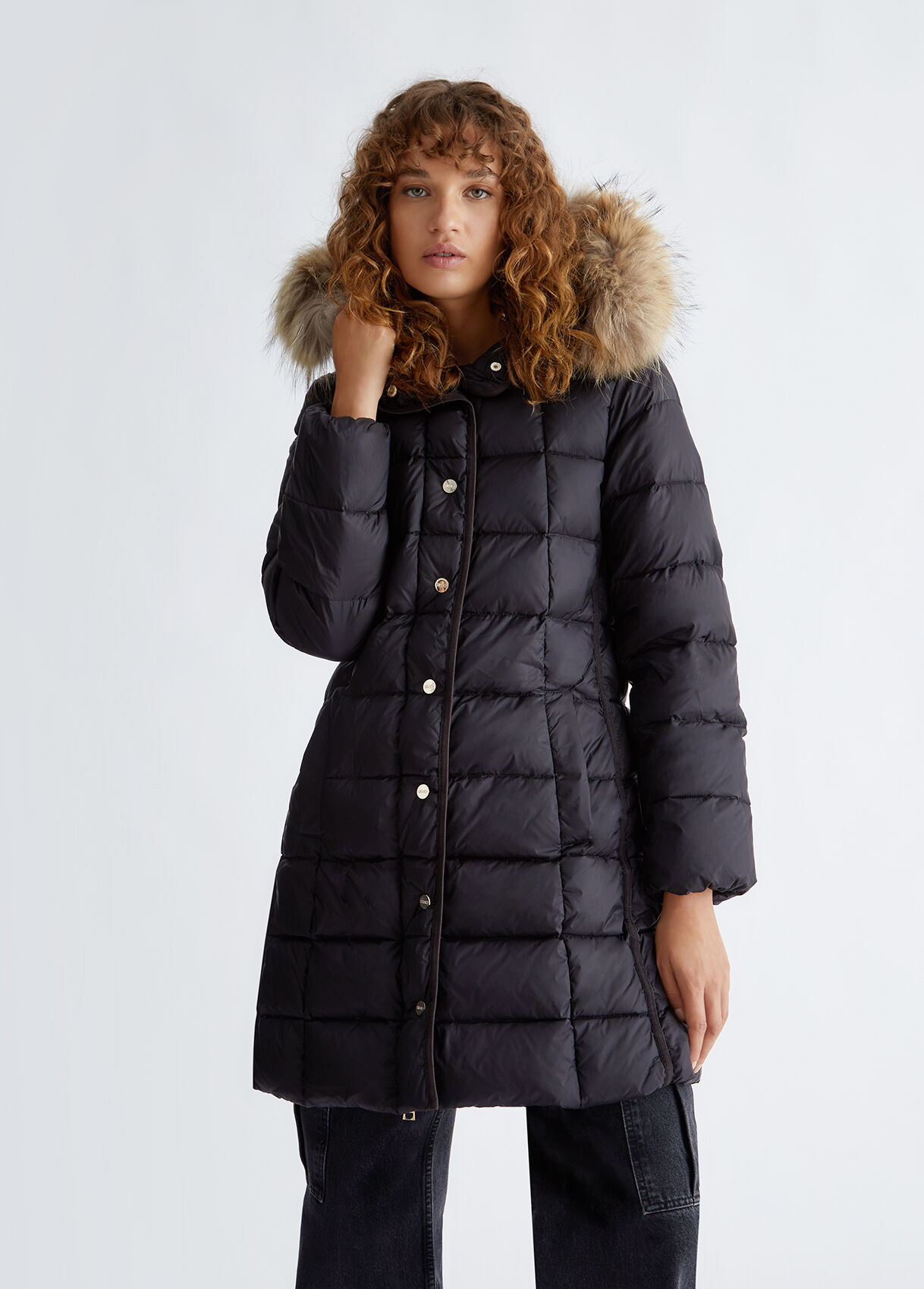 Padded jacket with belt