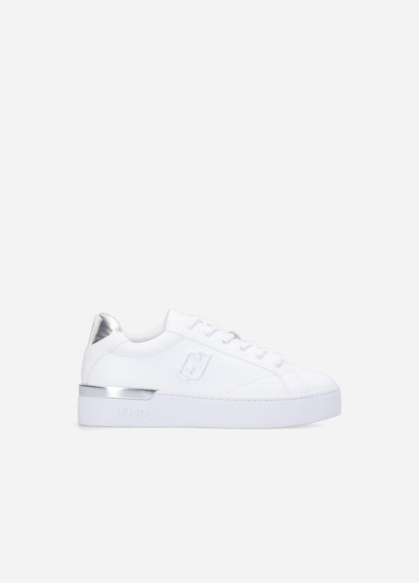 Sneakers bianche con logo