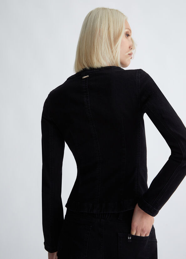 Giacca jeans con dettagli gioiello