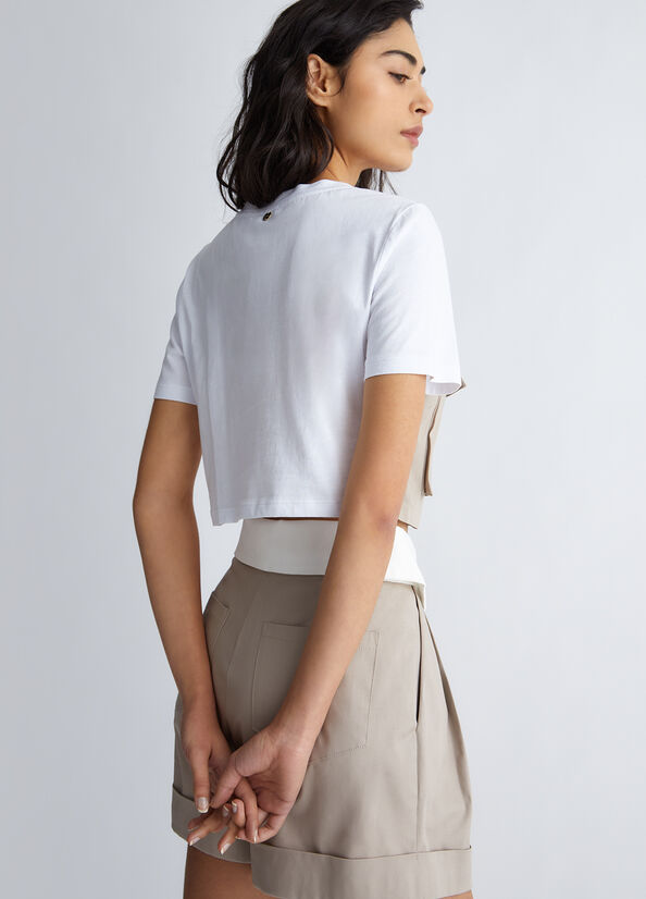 T-shirt con maxi tasche