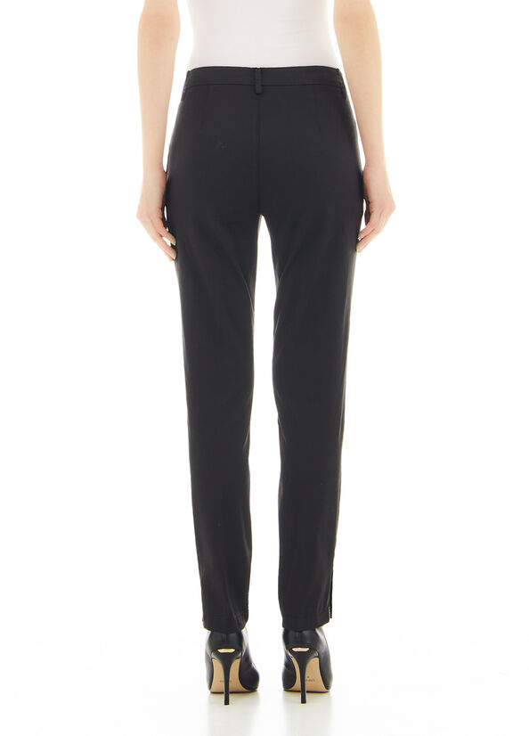 Pantalone chino con dettagli gioiello