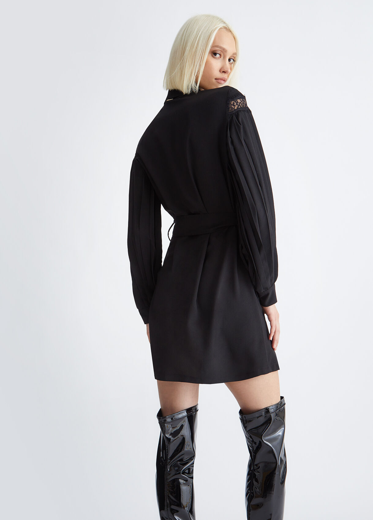 Shirt dress with lace
