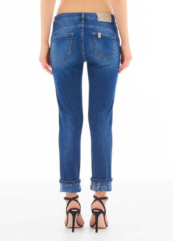 Jeans skinny ecosostenibile con risvolto