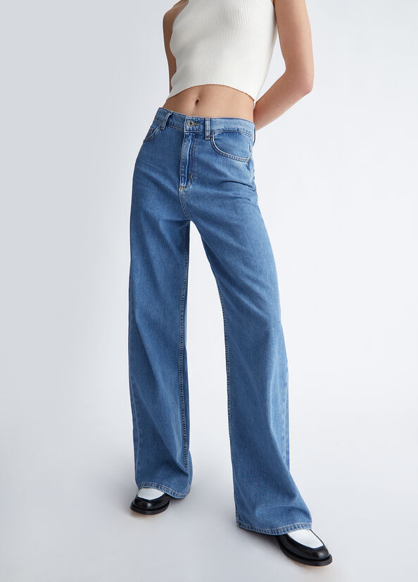 Jeans flare ecosostenibili