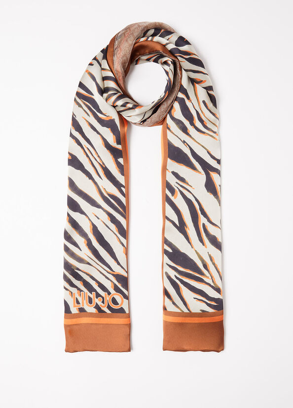 Stola con stampa animalier e logo