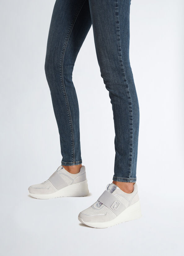 Slip on in suede con zeppa