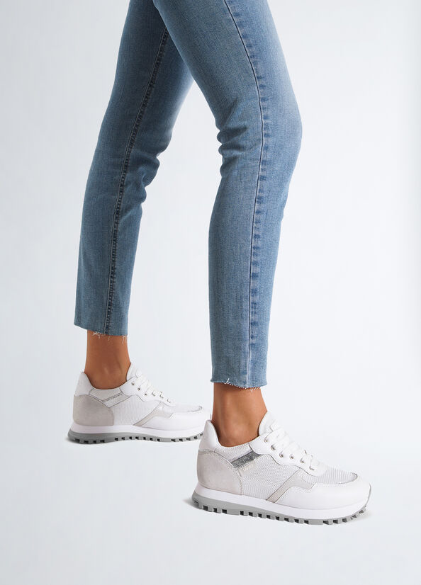 Sneakers in brighty mesh