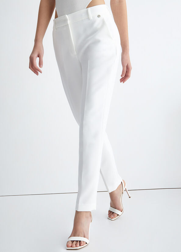 Pantaloni a sigaretta