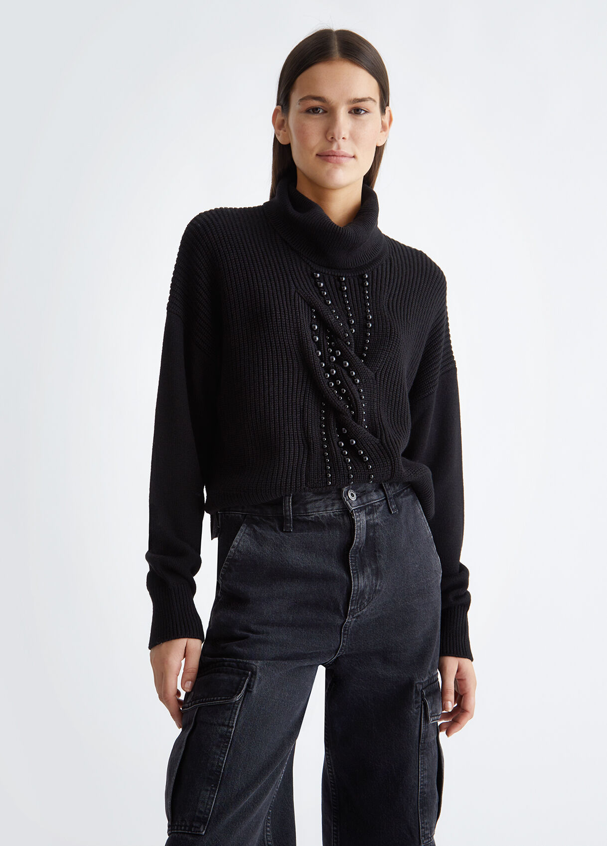 Turtleneck with pearls