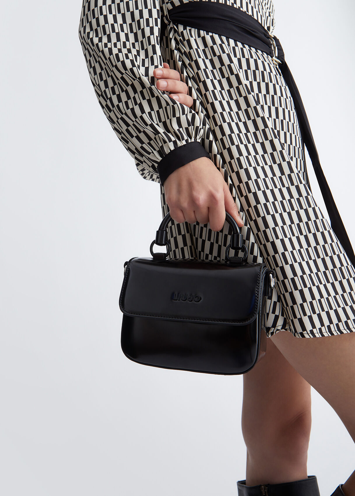 Handbag with logo