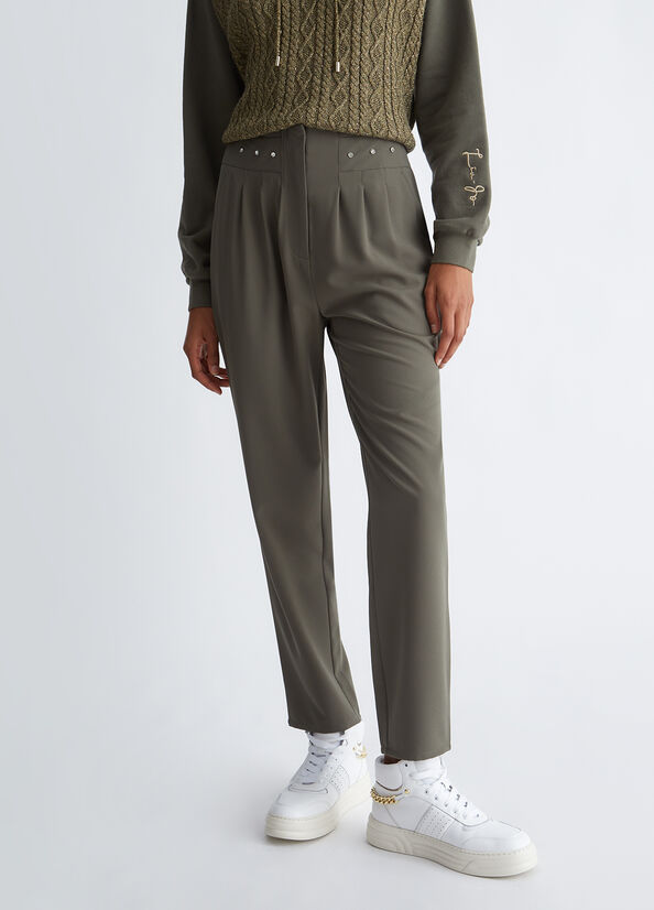 Pantaloni ecosostenibili con strass