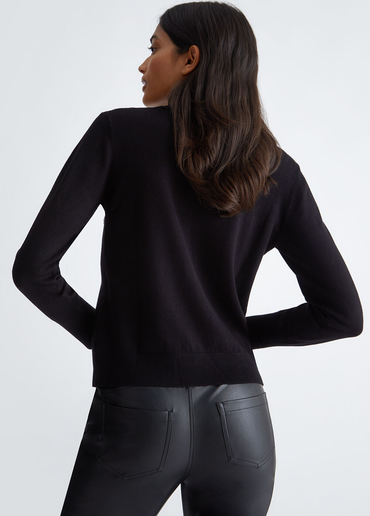 Turtleneck with dégradé gemstones