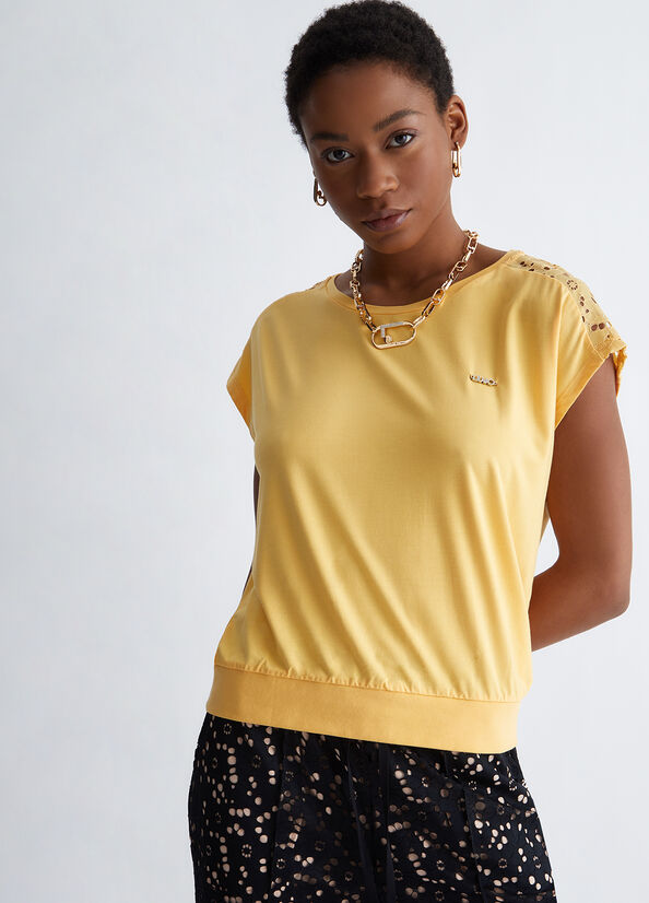 T-shirt con dettagli in pizzo
