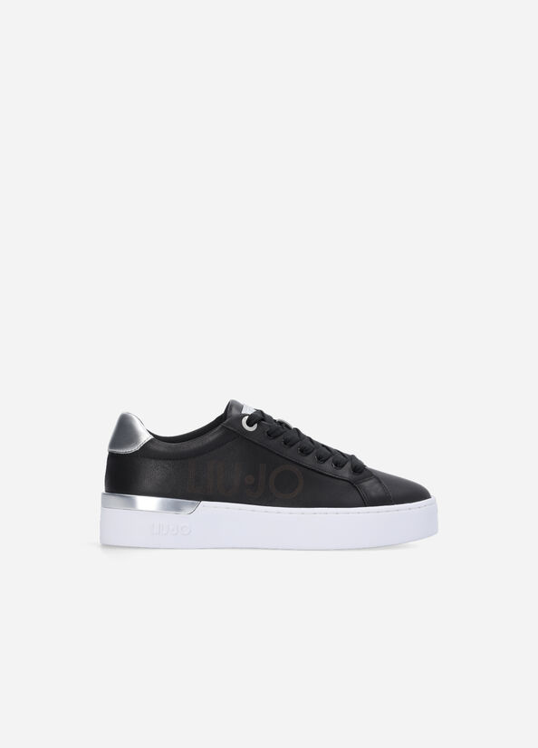 Sneakers in pelle con logo