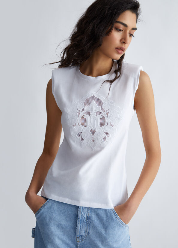 T-shirt con ricamo