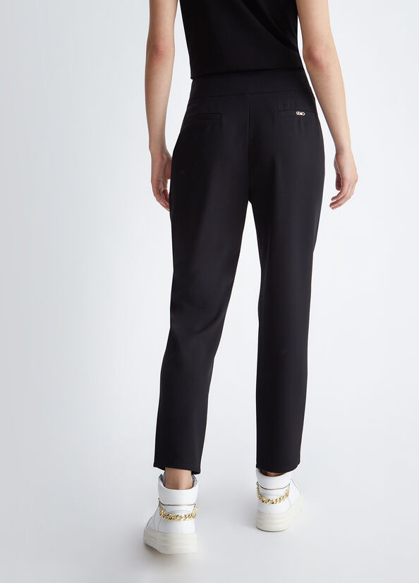 Pantaloni ecosostenibili con strass