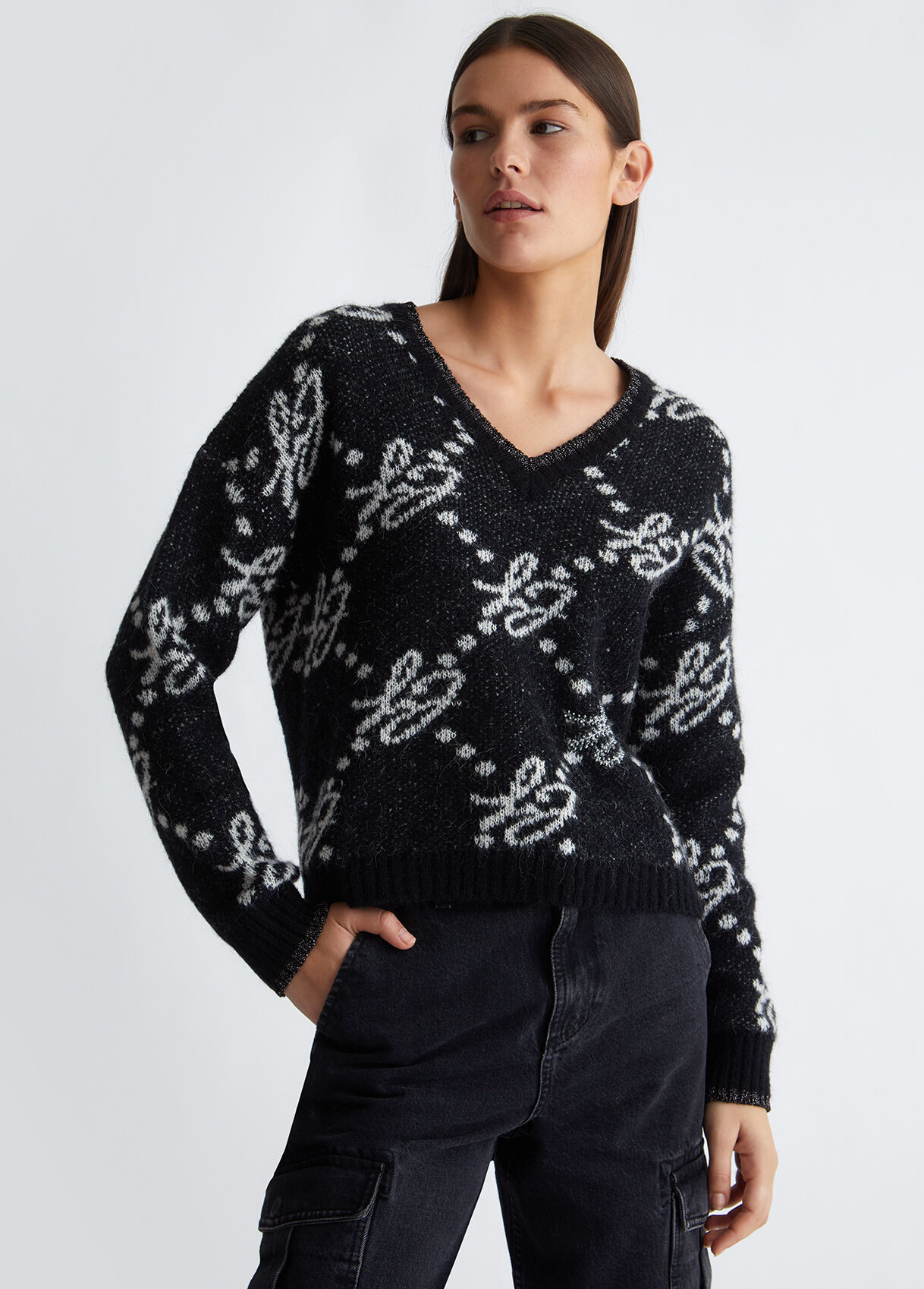 Jacquard jumper with logo