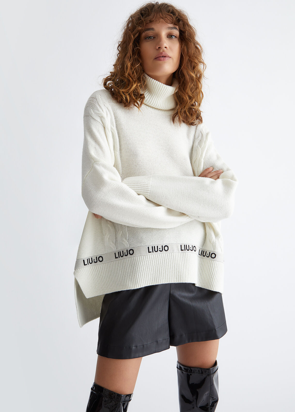 Turtleneck with logo