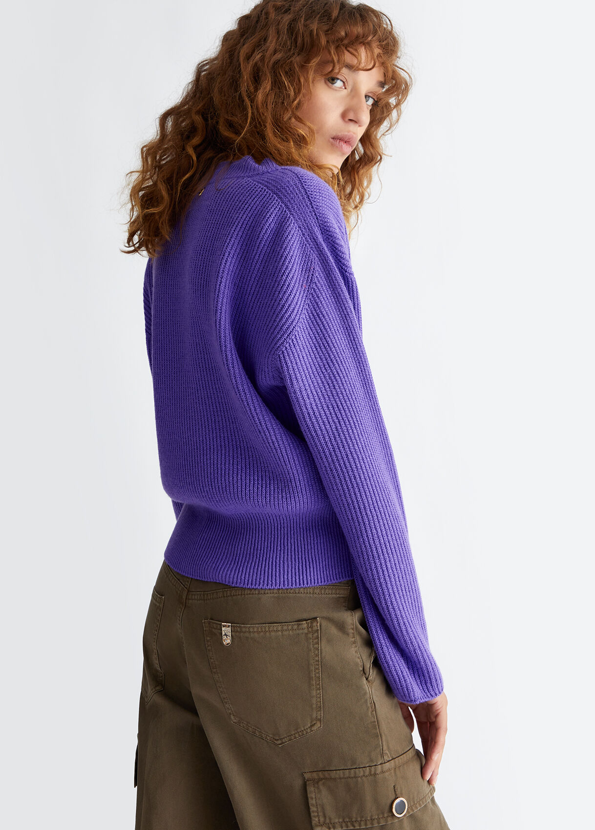 V-neck jumper