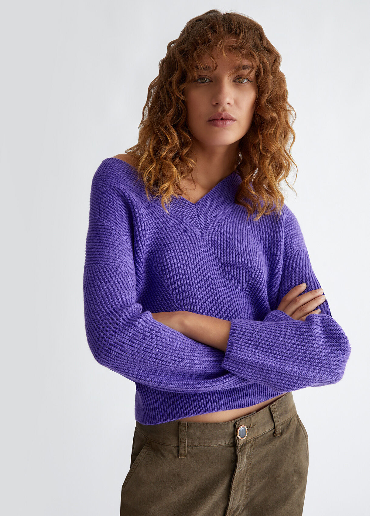 V-neck jumper