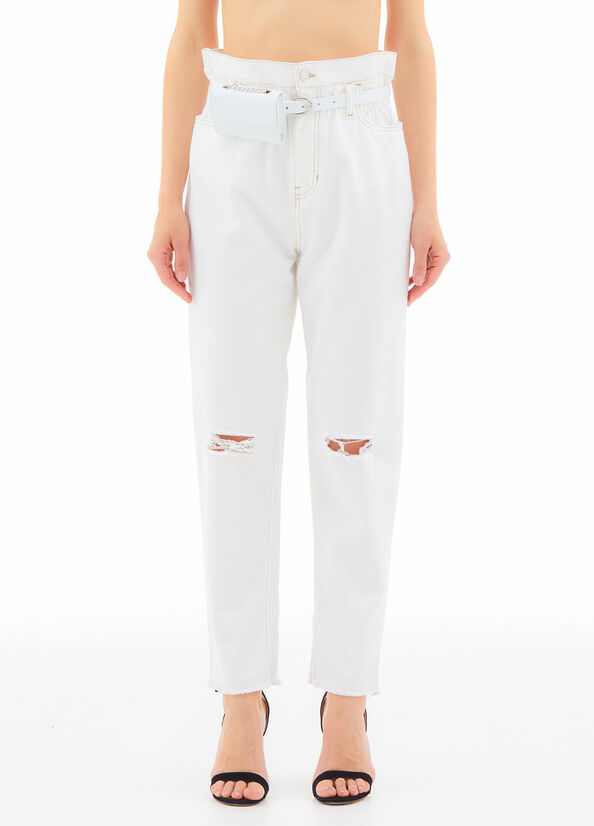 Jeans boyfriend con marsupio