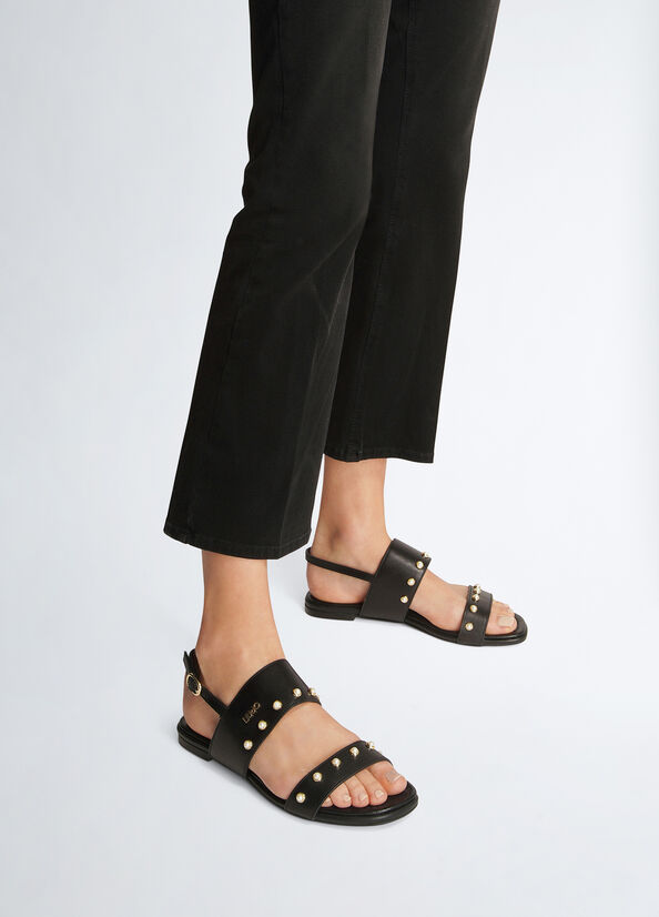 Sandali in pelle con perle