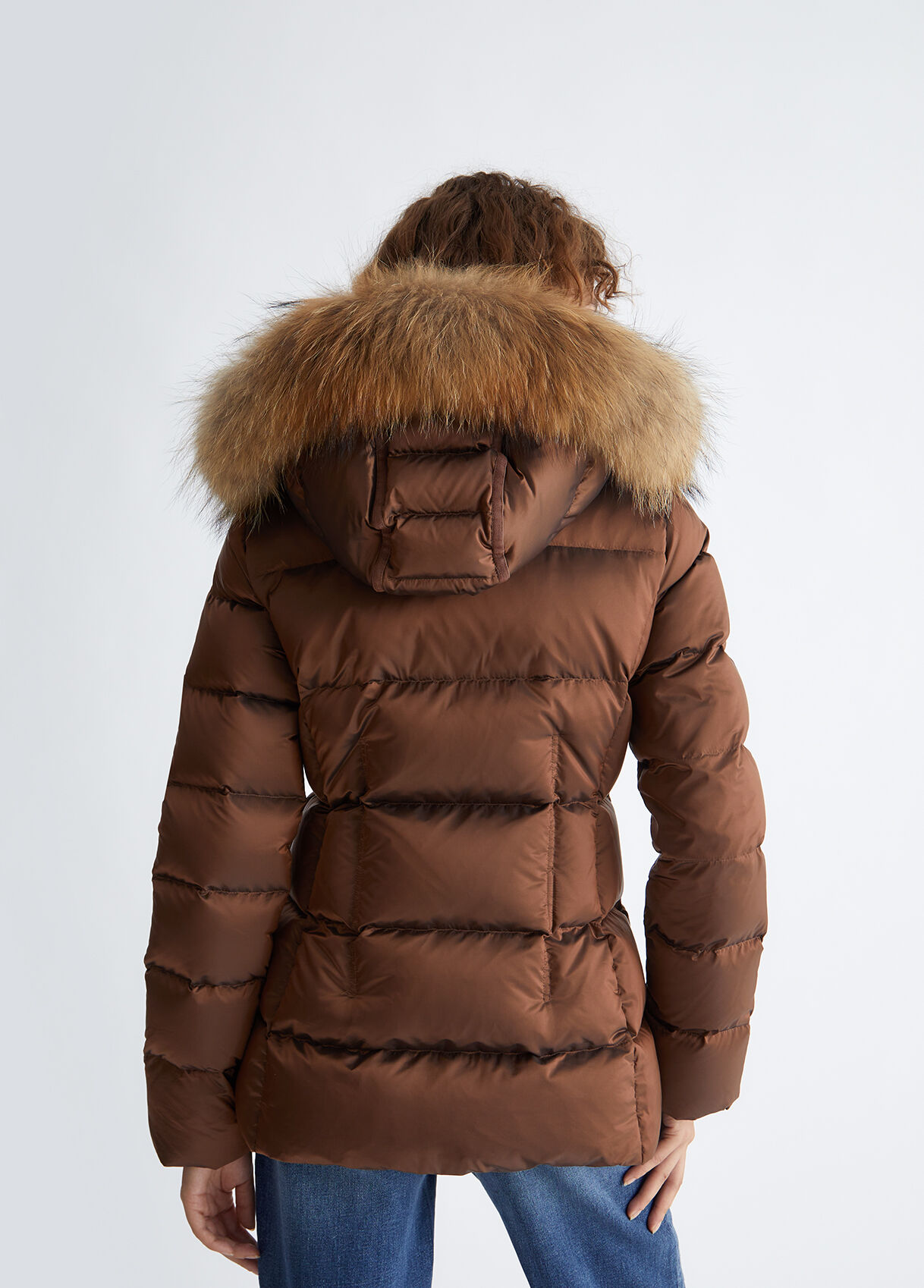 Quilted jacket with belt