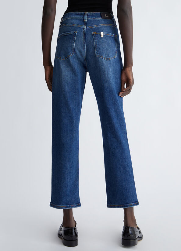 Jeans straight ecosostenibili