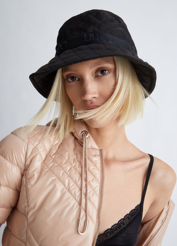 Cappello bucket ecosostenibile