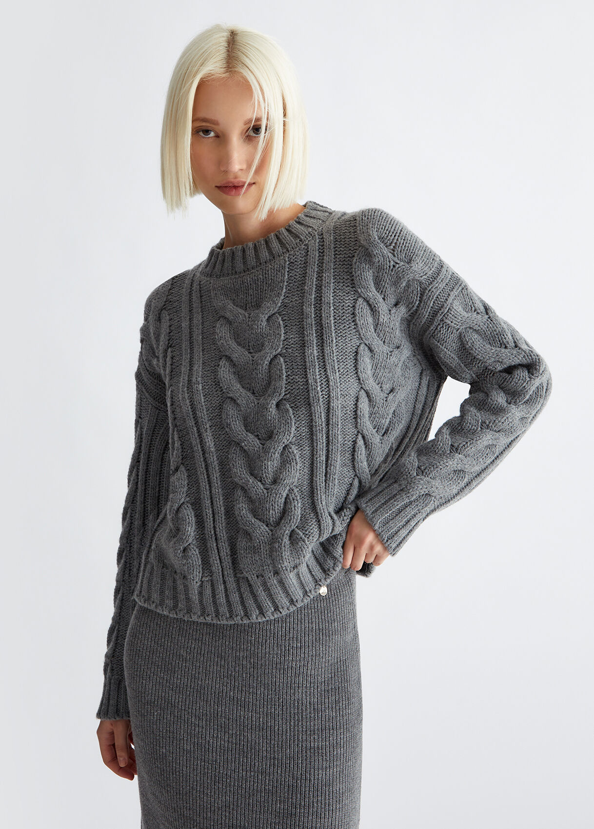 Wool pullover