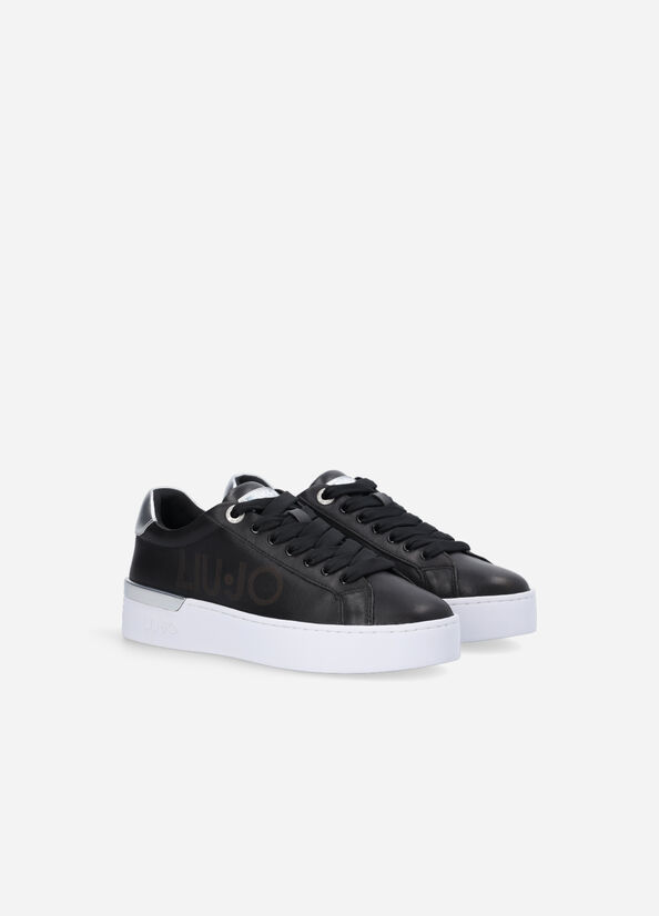 Sneakers in pelle con logo