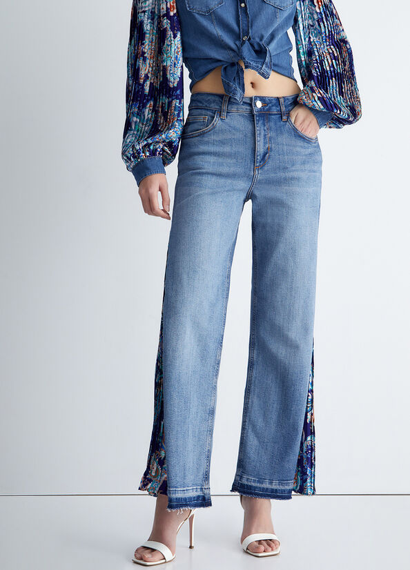 Jeans flare con motivo foulard