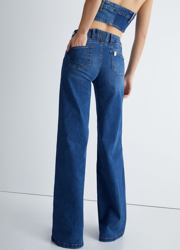 Jeans flare ecosostenibile