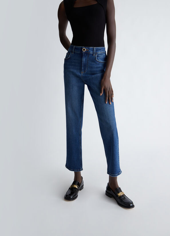 Jeans straight ecosostenibili